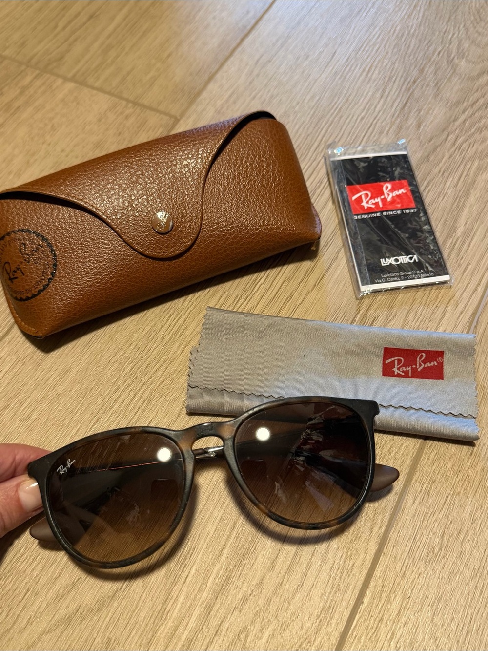 Ray-Ban Women's Brown Gradient Round Sunglasses with Brown Frame